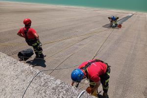 Diga di monte Cutugno sul fiume Sinni - Comune di Senise (PZ) - Carotaggi su paramento di conglomerato bituminoso-6