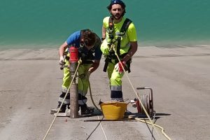 Diga di monte Cutugno sul fiume Sinni - Comune di Senise (PZ) - Carotaggi su paramento di conglomerato bituminoso-7