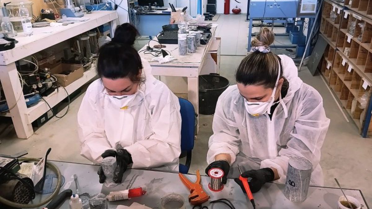 Preparazione campioni per Prova Triassiale su Roccia