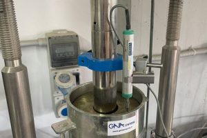 Prova CBR (California Bearing Ratio) su Campione di Terreno presso il Laboratorio GAIA EMPRISE3